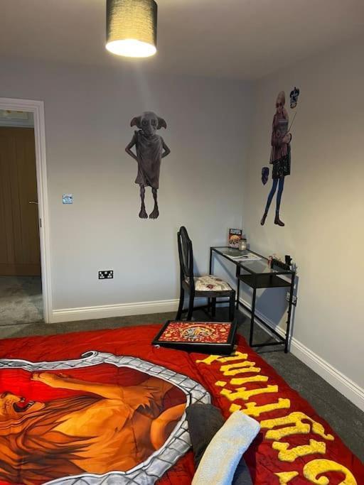 Potters Hideout- 2 Bedroom 2 Bathroom Apartment Watford  Bagian luar foto