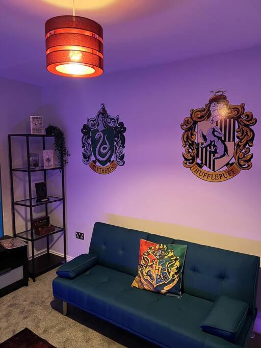 Potters Hideout- 2 Bedroom 2 Bathroom Apartment Watford  Bagian luar foto