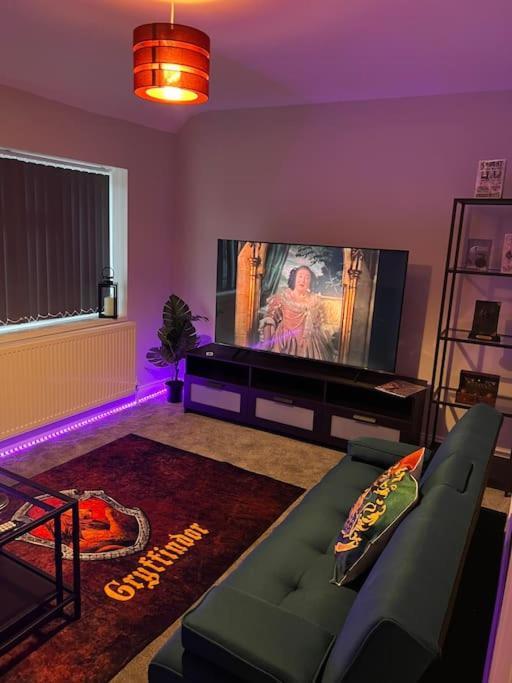Potters Hideout- 2 Bedroom 2 Bathroom Apartment Watford  Bagian luar foto